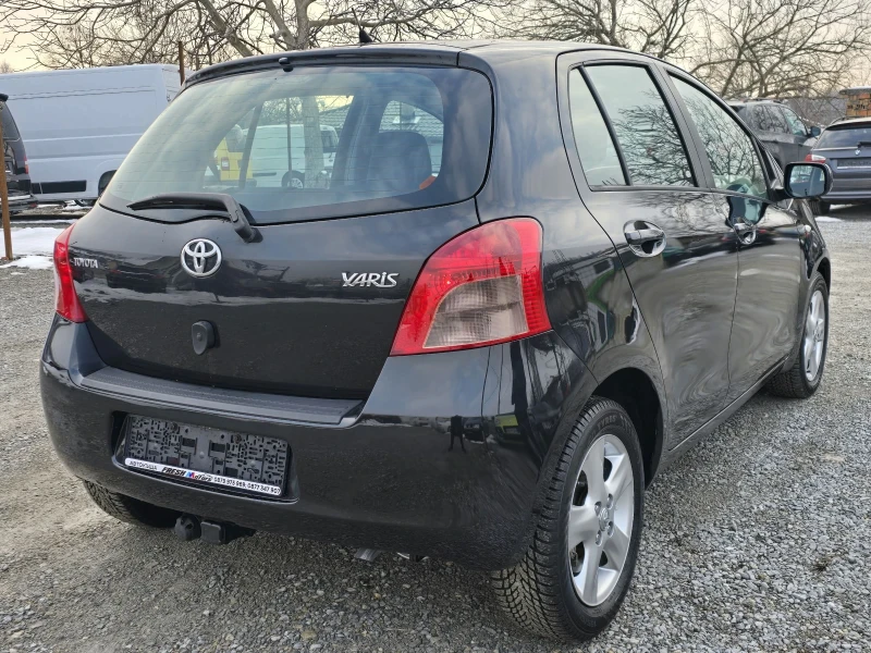 Toyota Yaris 1.3 VVTI 87 К.С. АВТОМАТИК / КЛИМАТРОНИК / КЕЙЛЕС , снимка 4 - Автомобили и джипове - 49309409