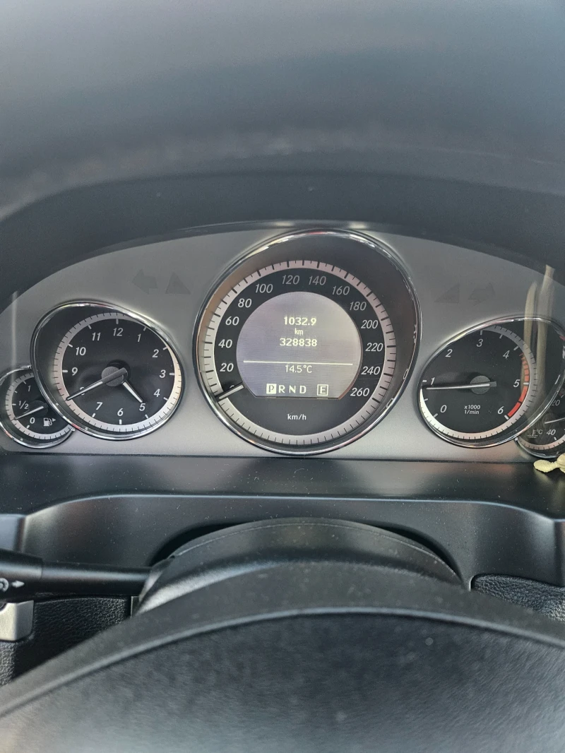 Mercedes-Benz E 250 2.5cdi, снимка 7 - Автомобили и джипове - 52459565