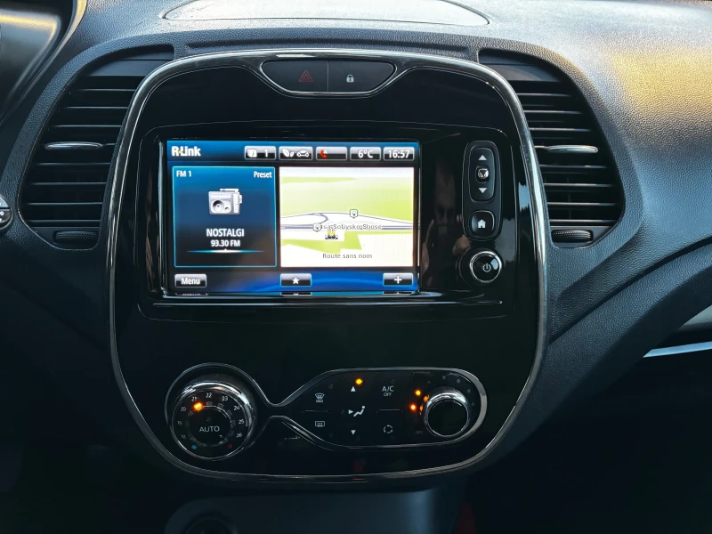 Renault Captur 1.5 DCI* EURO 6* NAVI* KTEO* COC, снимка 14 - Автомобили и джипове - 52525597