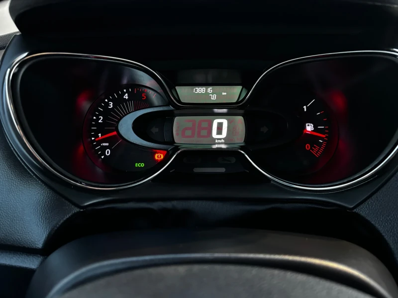 Renault Captur 1.5 DCI* EURO 6* NAVI* KTEO* COC, снимка 15 - Автомобили и джипове - 52525597