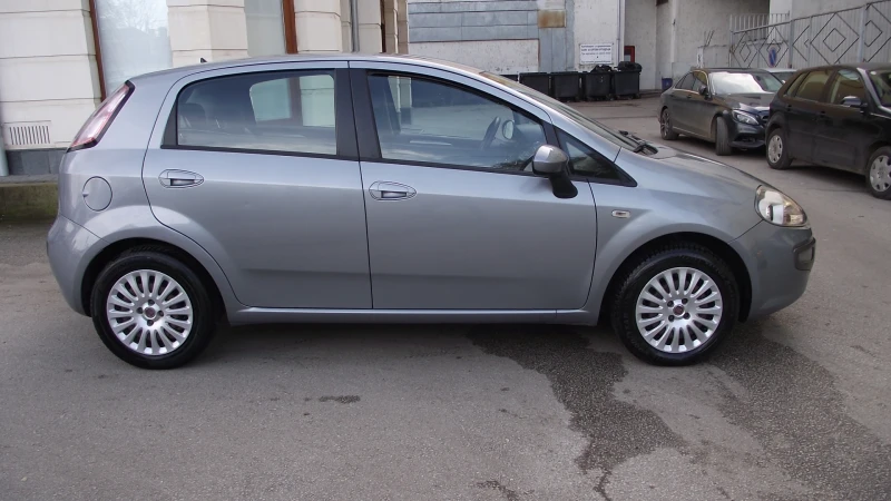 Fiat Punto 1.4.i.82.k.с.Газ бензин.5.100 км., снимка 2 - Автомобили и джипове - 52537577