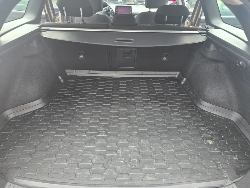 Hyundai I30 1.6 crdi /136cc, снимка 16 - Автомобили и джипове - 53391358