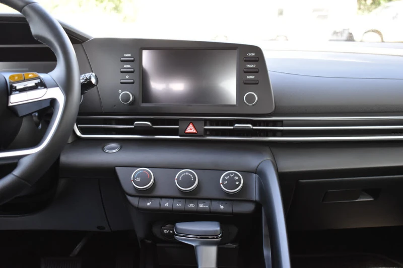 Hyundai Elantra Hyundai Elantra Preferre* АвтоКредит* (ЦЕНА ДО БГ), снимка 14 - Автомобили и джипове - 53435856