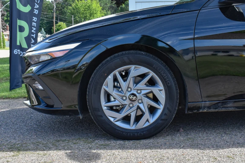 Hyundai Elantra Hyundai Elantra Preferre* АвтоКредит* (ЦЕНА ДО БГ), снимка 3 - Автомобили и джипове - 53435856