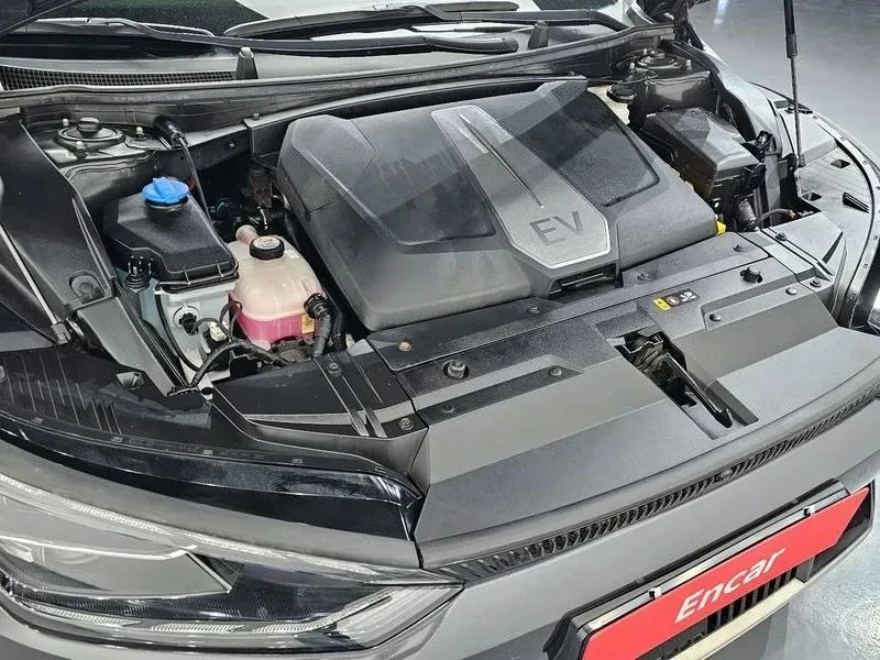 Kia EV6, снимка 11 - Автомобили и джипове - 56690464