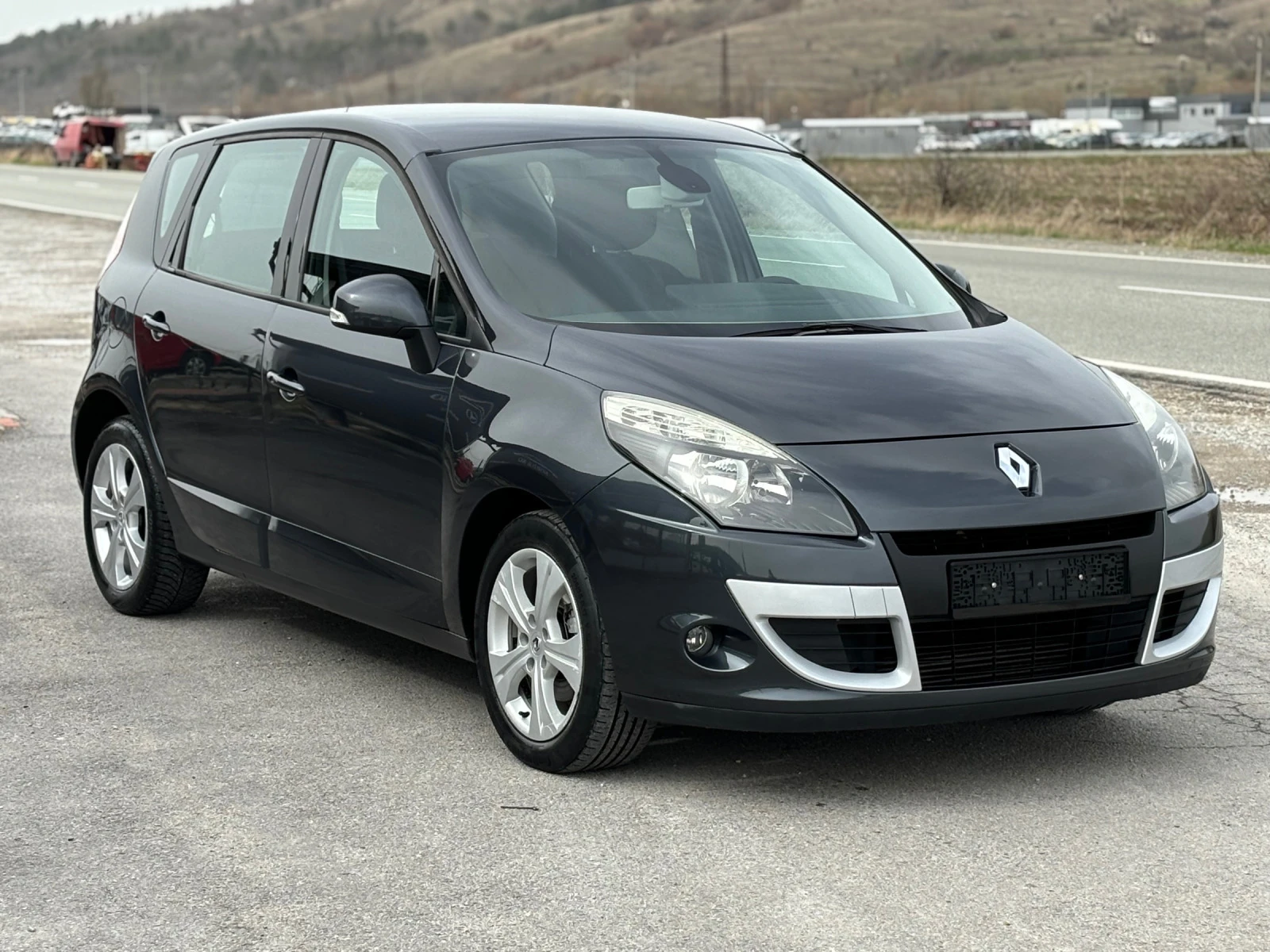 Renault Scenic X-mode 1.5 dci - изображение 2