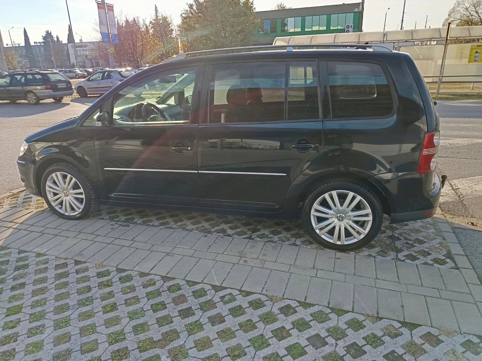 VW Touran Dsg 2.0 tdi 140 к.с bmm - изображение 8