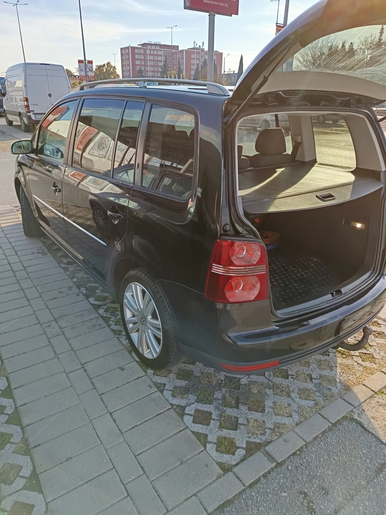 VW Touran Dsg 2.0 tdi 140 к.с bmm - изображение 9