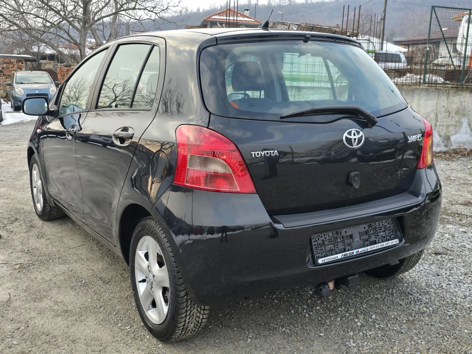 Toyota Yaris 1.3 VVTI 87 К.С. АВТОМАТИК / КЛИМАТРОНИК / КЕЙЛЕС  - изображение 3