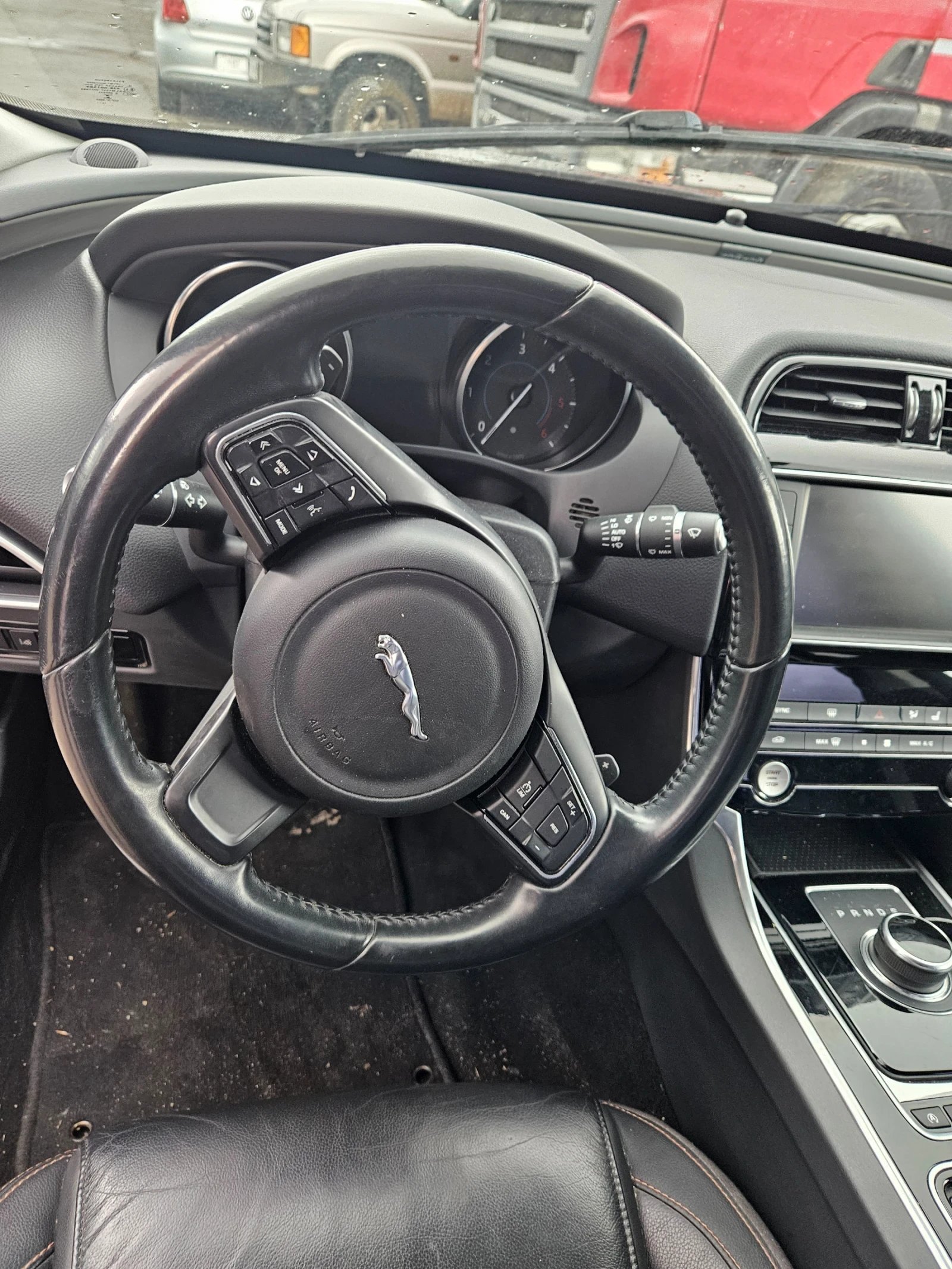Jaguar XE 2.0dizel 163ks 2016god | Mobile.bg — изображение 12