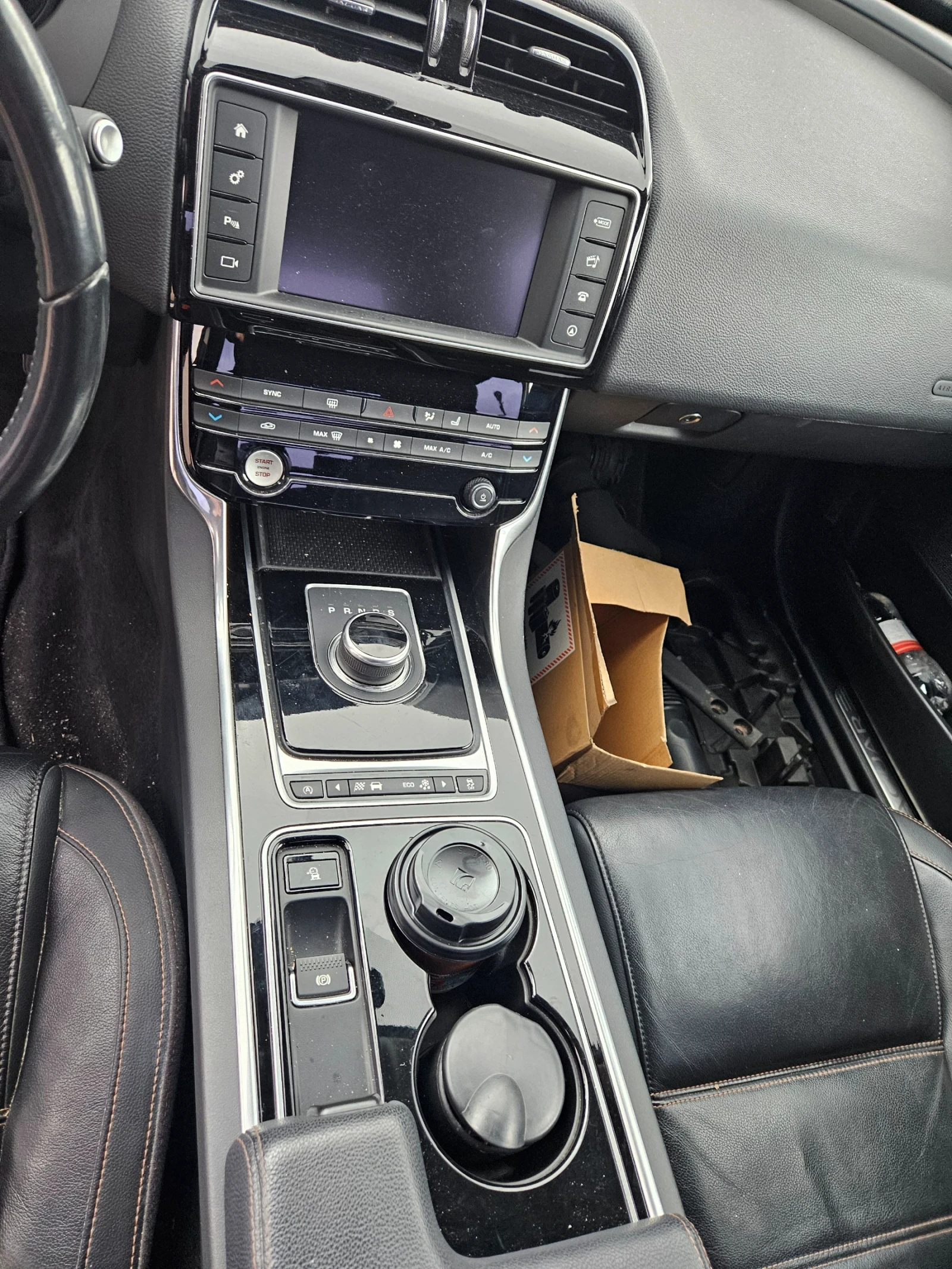 Jaguar XE 2.0dizel 163ks 2016god | Mobile.bg — изображение 13
