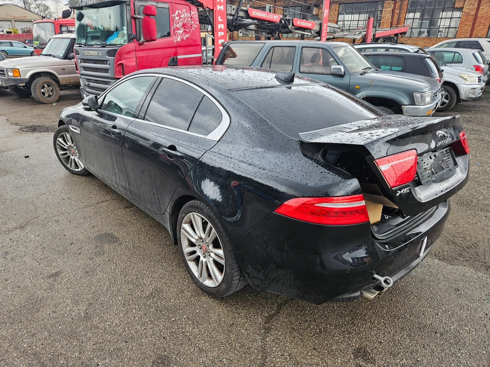 Jaguar XE 2.0dizel 163ks 2016god - изображение 9