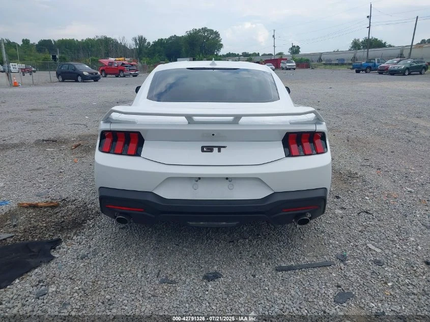 Ford Mustang 2024 FORD MUSTANG GT PREMIUM FASTBACK - изображение 8