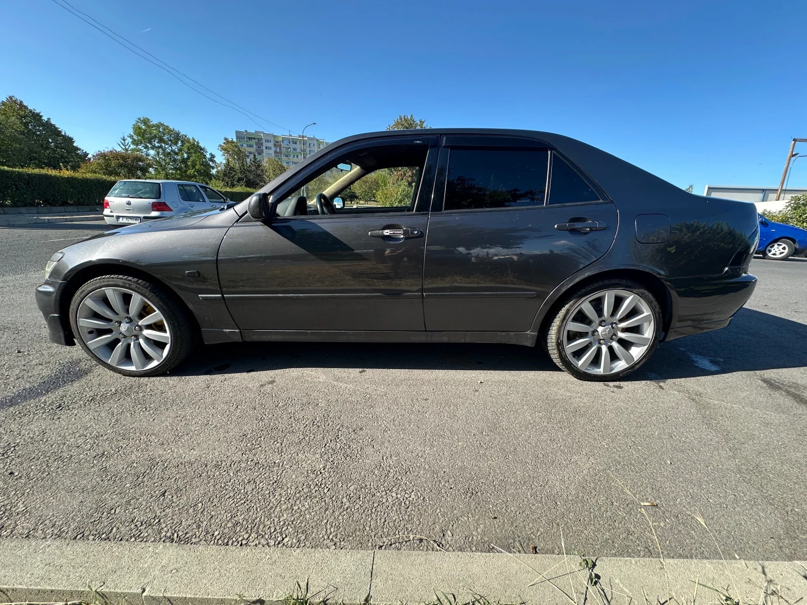 Lexus IS 200  - изображение 2