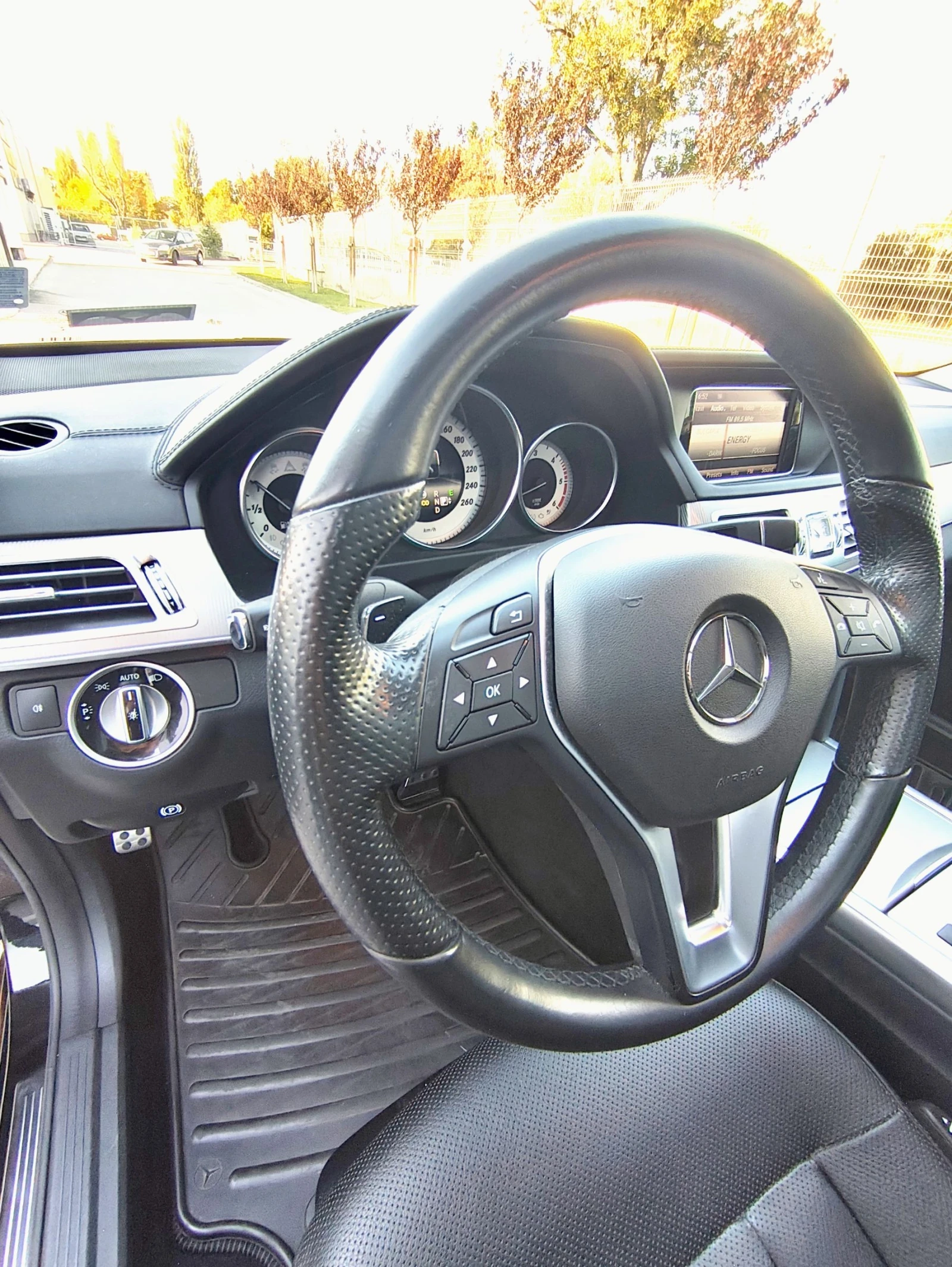 Mercedes-Benz E 350 4Matic панорама обдух подгрев - изображение 10