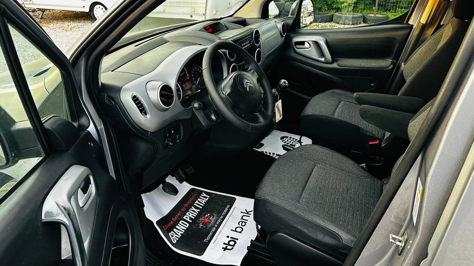 Peugeot Partner Италия 2017face-1.6hdi 99кс пътнически , снимка 7 - Автомобили и джипове - 52583535