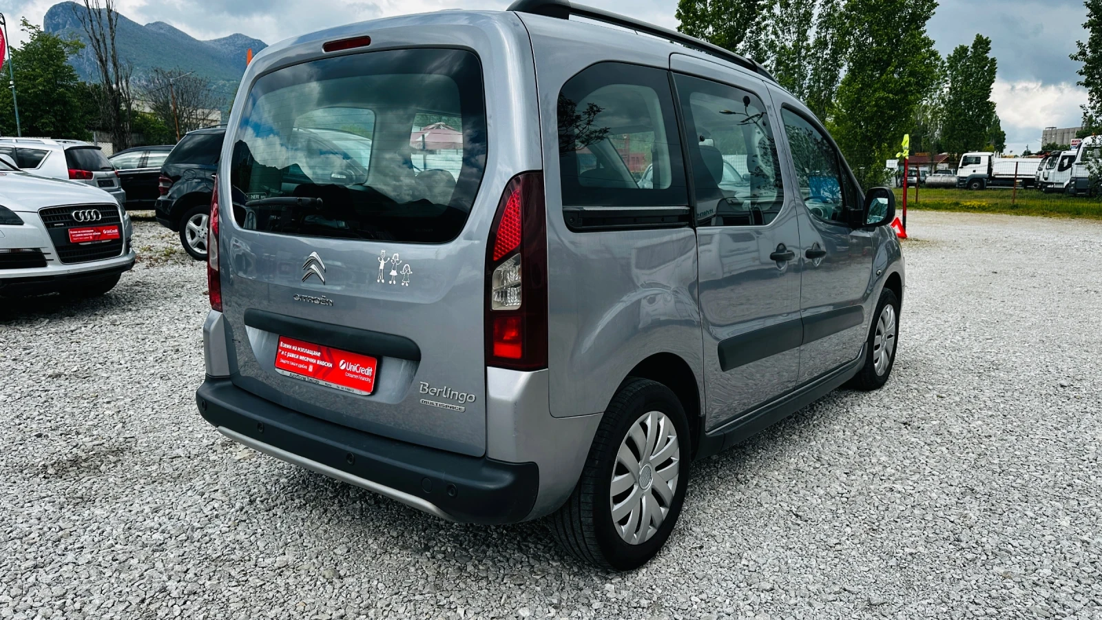 Citroen Berlingo Miltispace 2017face-1.6hdi 99кс пътнически , снимка 4 - Автомобили и джипове - 52583535