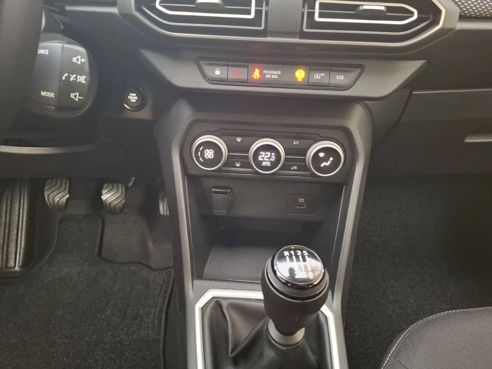 Dacia Jogger Газ Бензин 6+ 1 - изображение 9