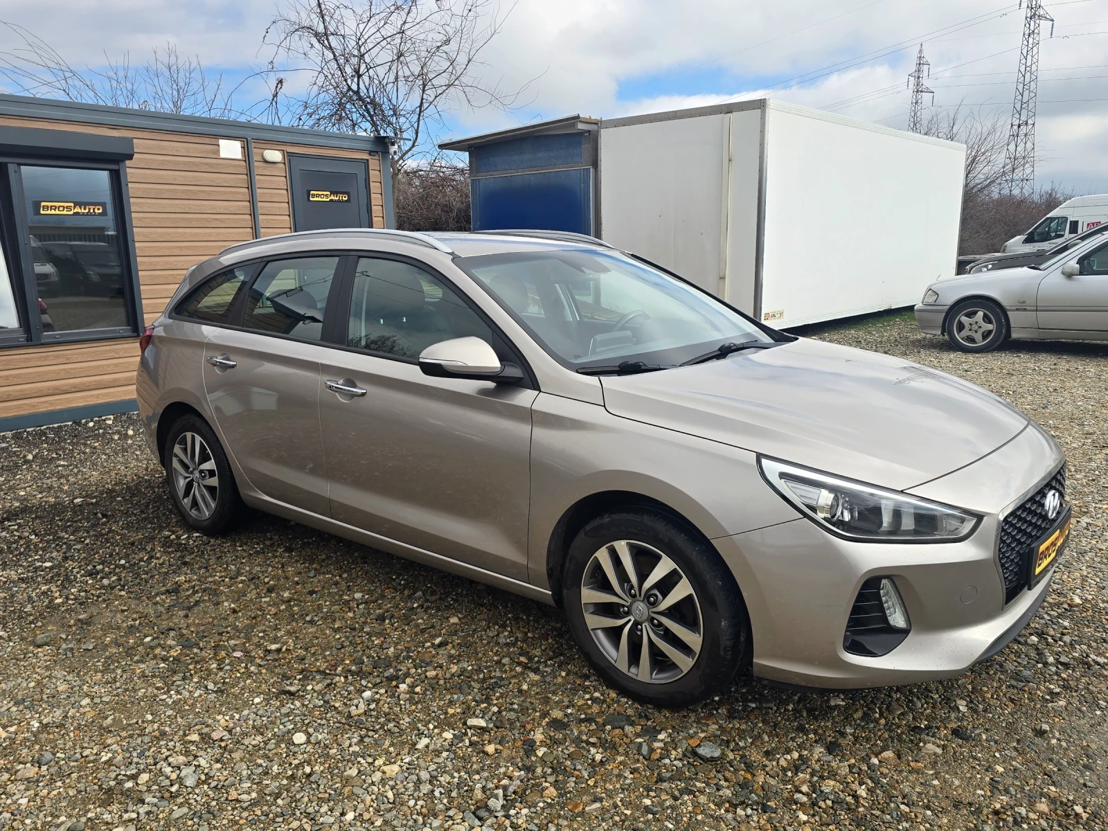 Hyundai I30 1.6 crdi /136cc - изображение 2