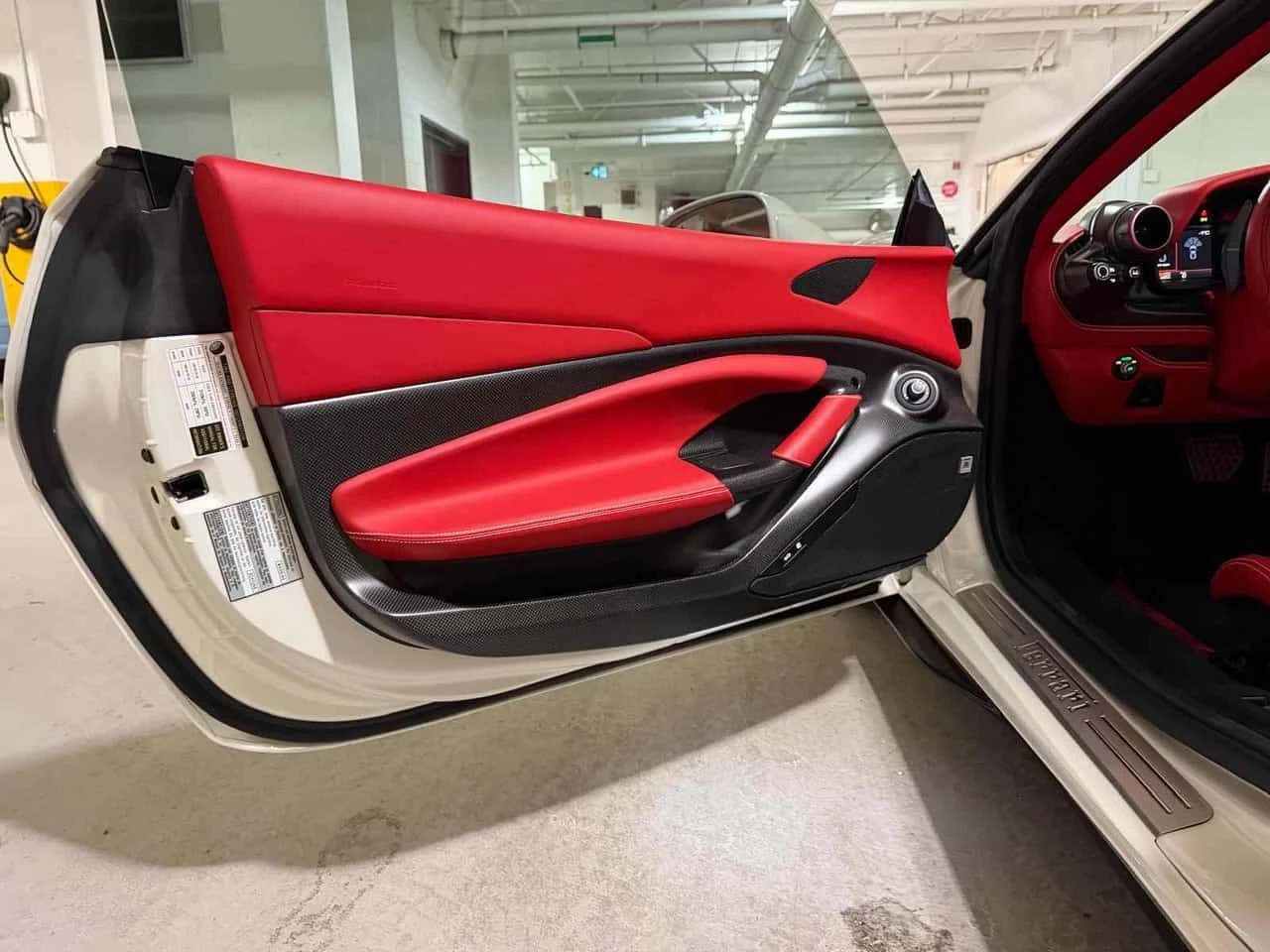 Ferrari F8 * TRIBUTO * CARFAX *  , снимка 11 - Автомобили и джипове - 53816127