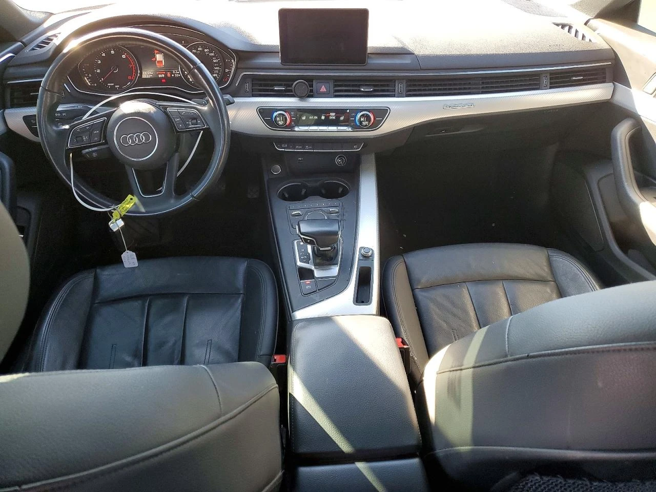 Audi A5 2.0l Premium, снимка 8 - Автомобили и джипове - 53939024