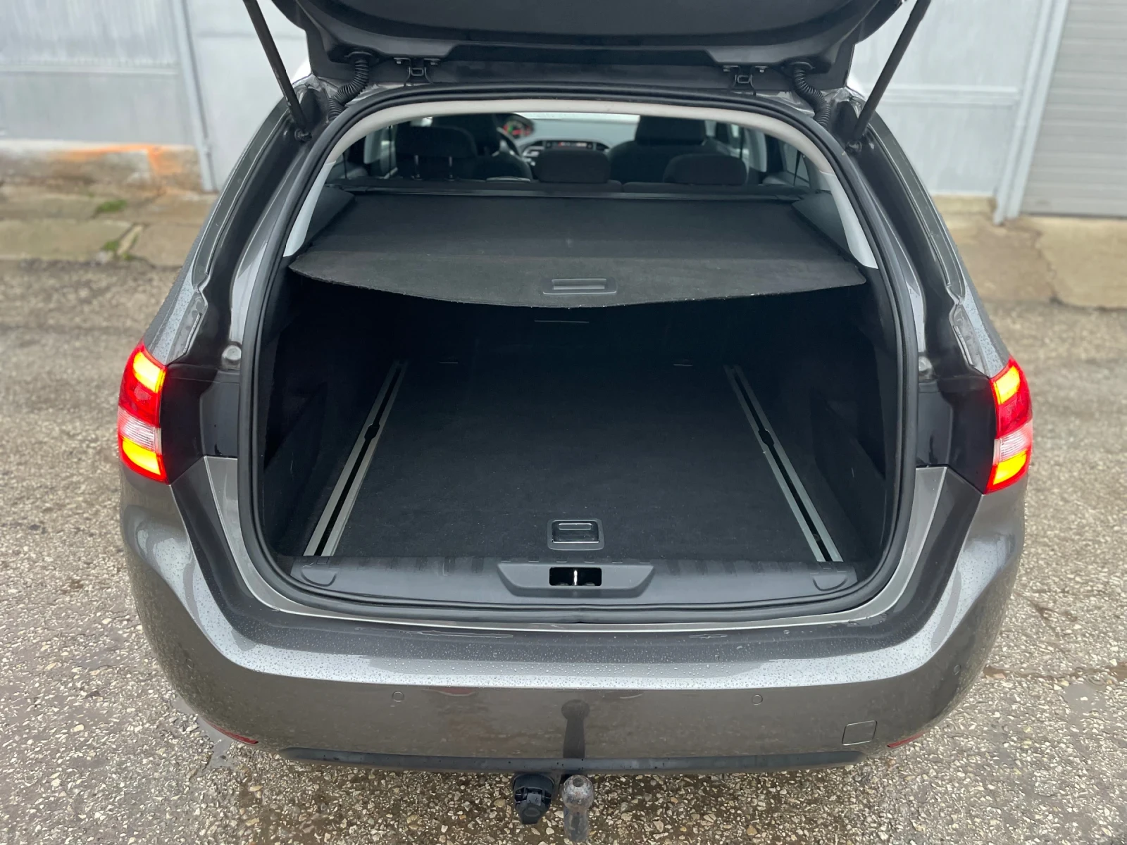 Peugeot 308 2.0 HDi 150кс, снимка 13 - Автомобили и джипове - 54014518