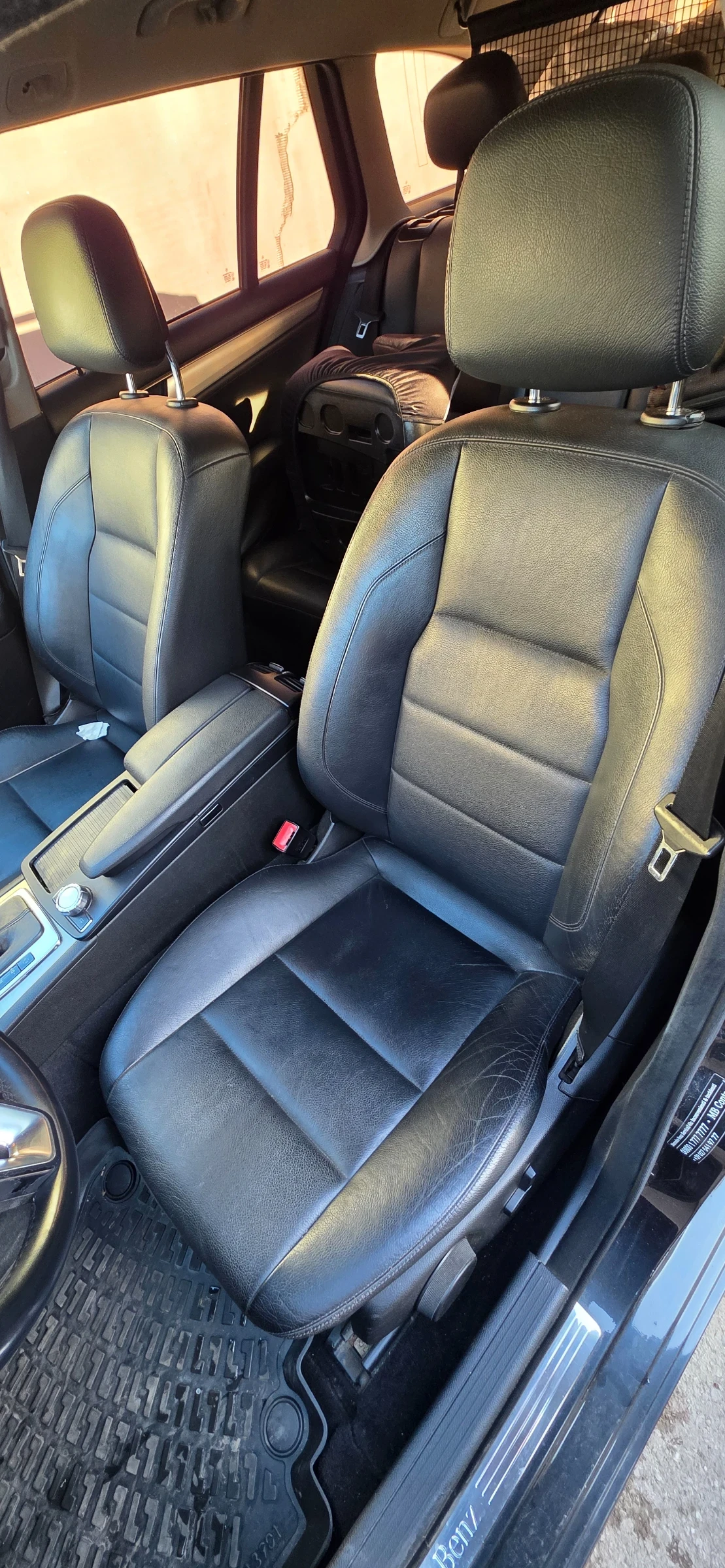 Mercedes-Benz C 250 AMG optic, ILS, 4 Matic, снимка 11 - Автомобили и джипове - 54360069