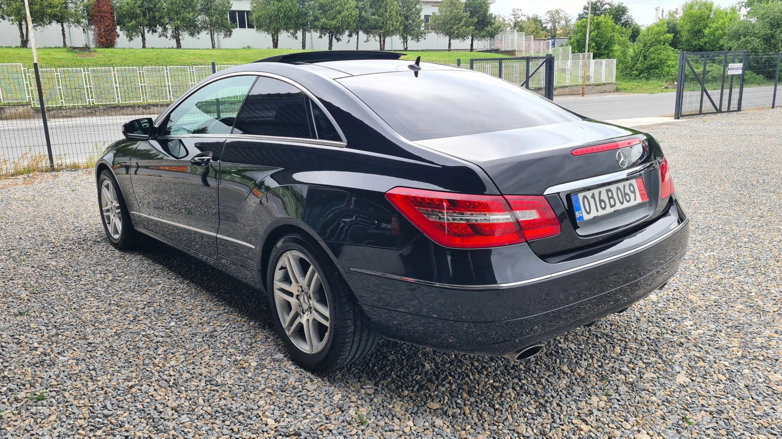 Mercedes-Benz E 350 AMG-LINE, снимка 13 - Автомобили и джипове - 54652290