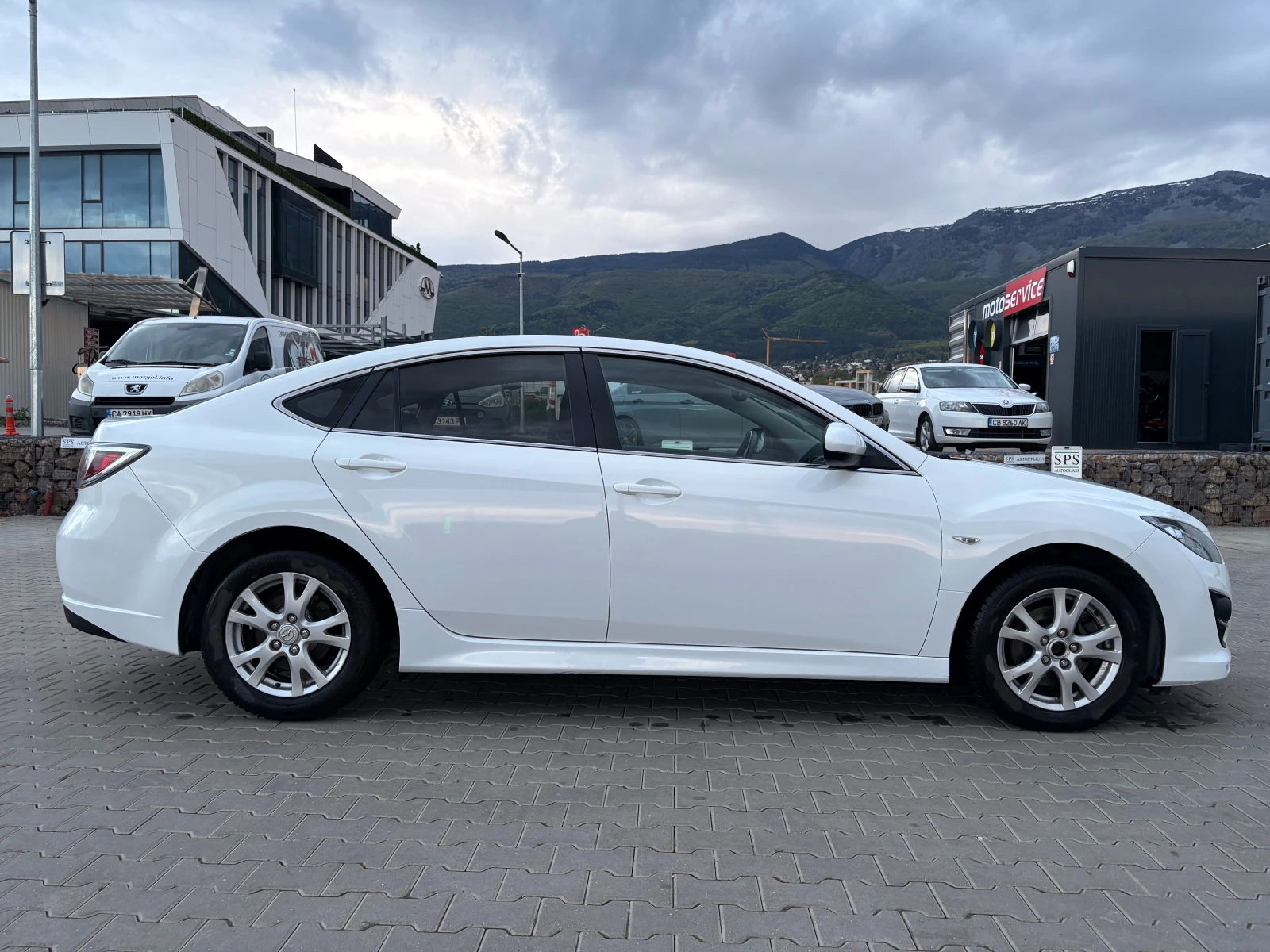 Mazda 6 2.2 CD, снимка 5 - Автомобили и джипове - 55001216