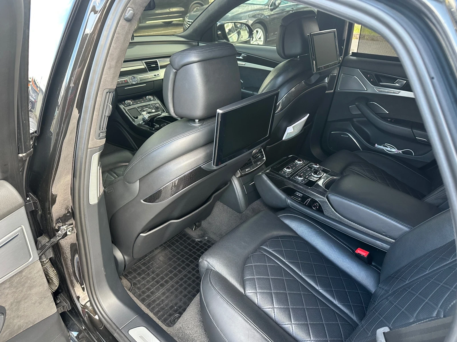 Audi S8 FULL 700+ , снимка 13 - Автомобили и джипове - 55167686