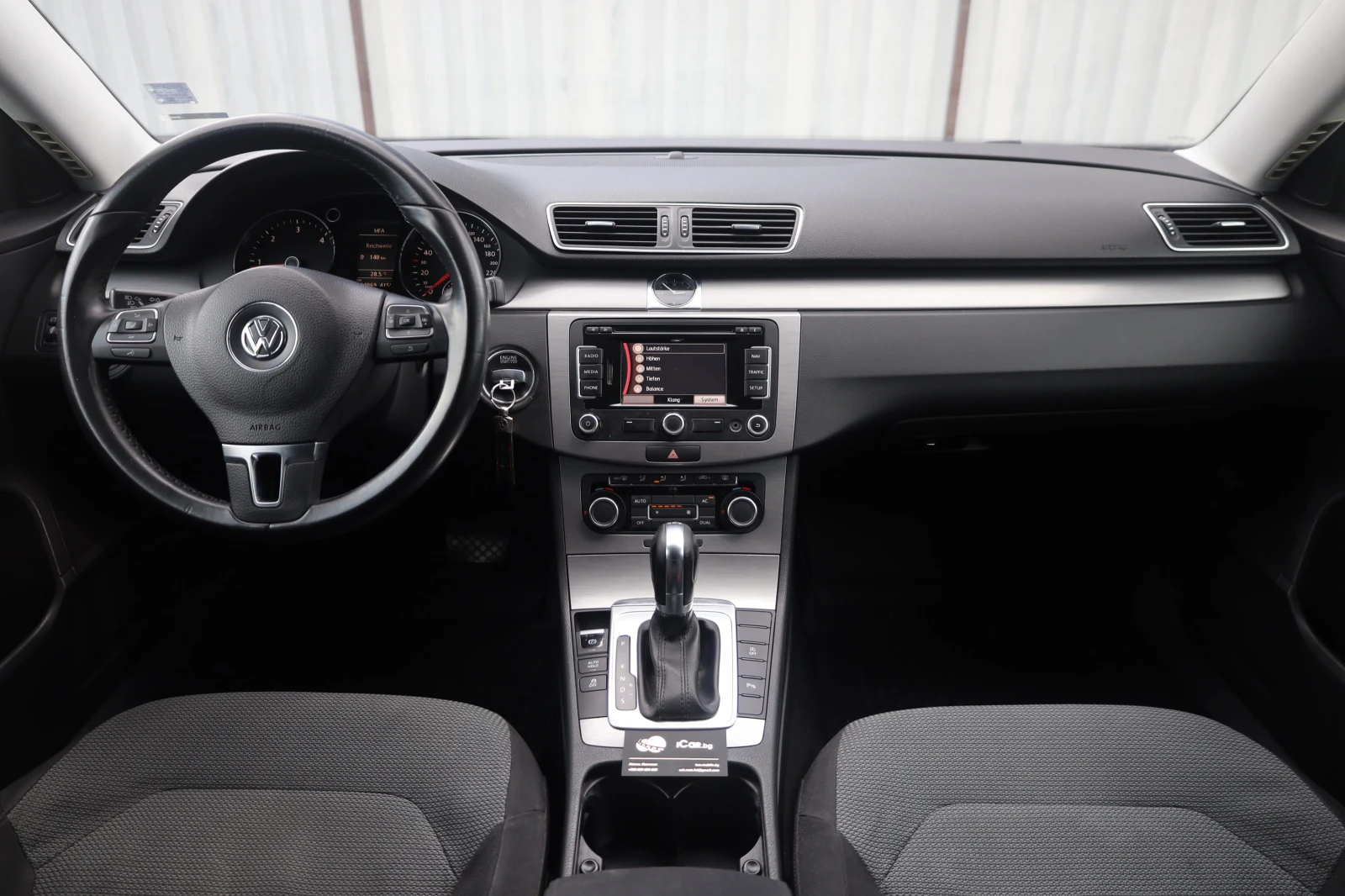 VW Passat 2.0TDI DSG Klimatronic  PDC 17Zoll Navi 140Ps iCar, снимка 12 - Автомобили и джипове - 55362420