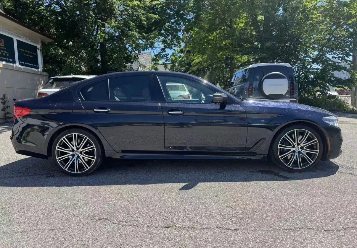 BMW 540 I * XDRIVE * ОБДУХВАНЕ * HEAD UP * 360 * CARFAX * , снимка 3 - Автомобили и джипове - 55409806