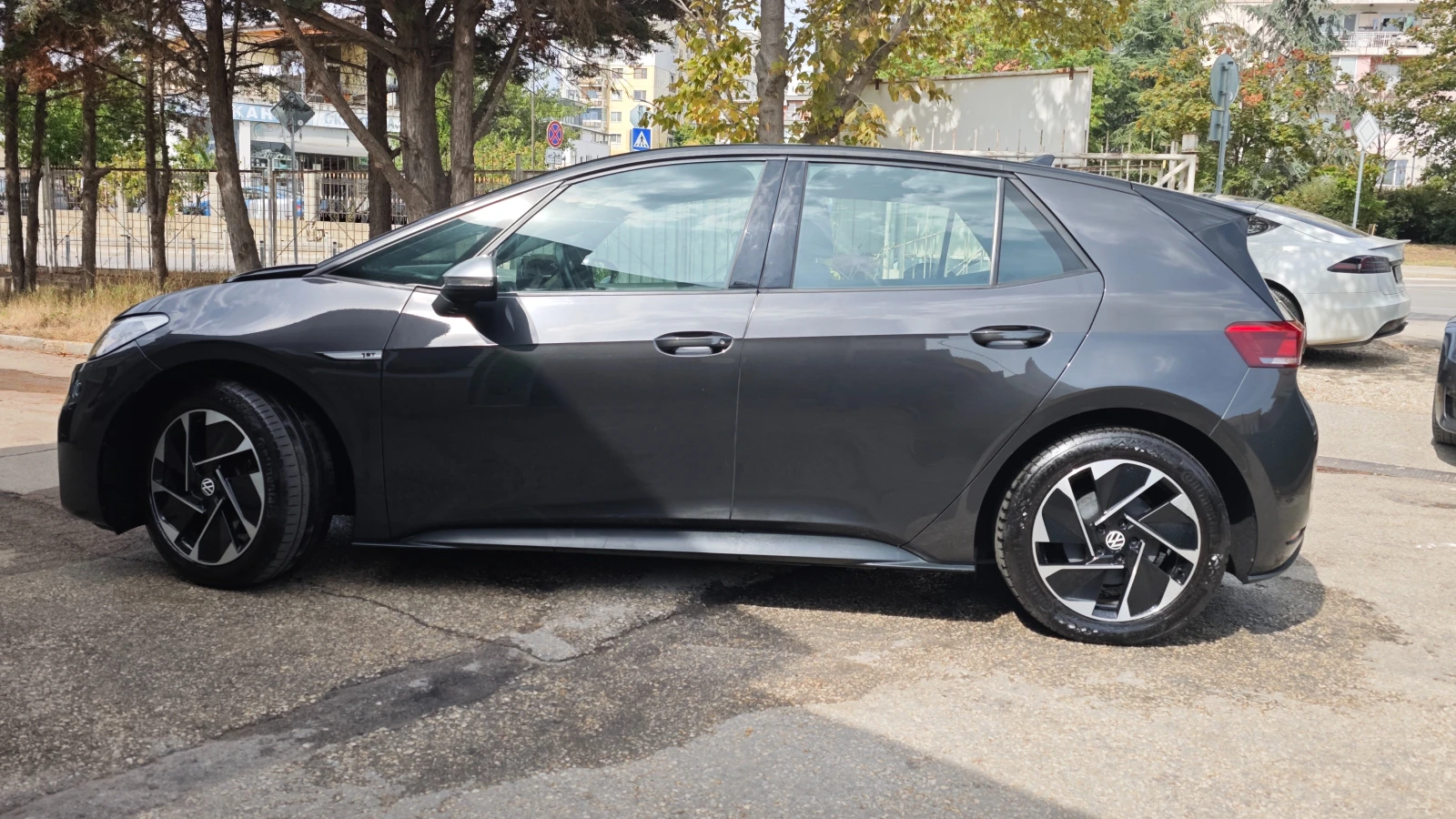 VW ID.3 1st Plus 62 kWh, снимка 8 - Автомобили и джипове - 55750534