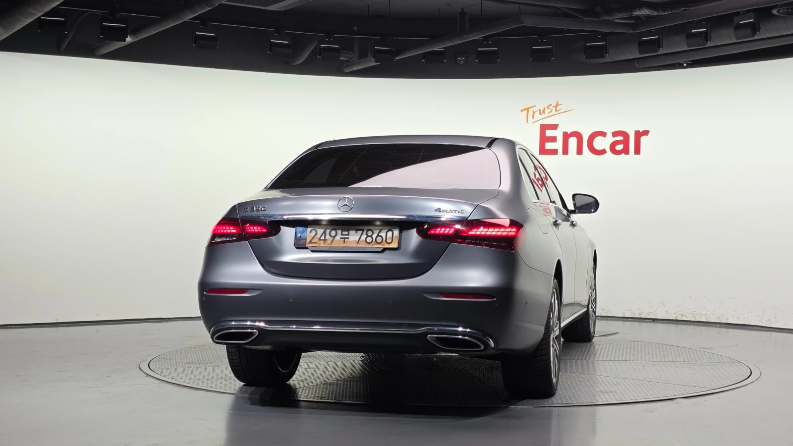 Mercedes-Benz E 350 2.0 4MATIC, снимка 4 - Автомобили и джипове - 56224256