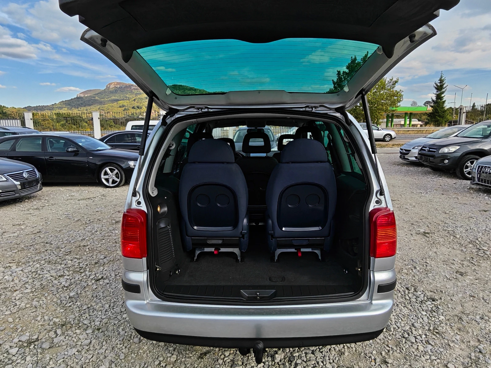 Seat Alhambra 2.0 дизел 7 места, снимка 7 - Автомобили и джипове - 56315019