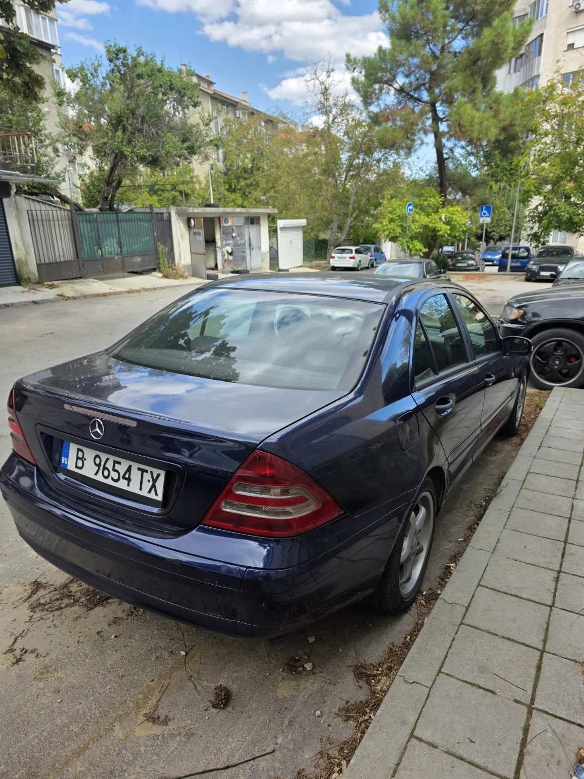 Mercedes-Benz C 220, снимка 5 - Автомобили и джипове - 56331341
