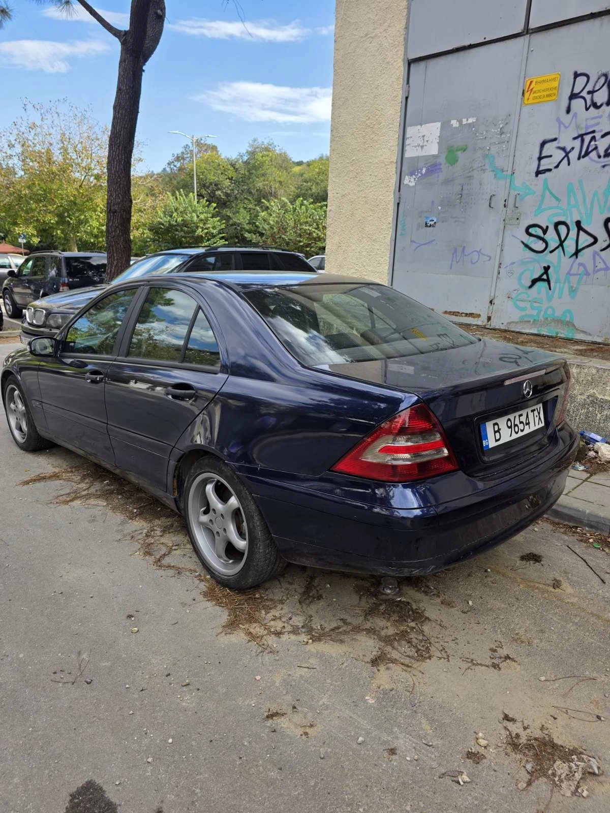 Mercedes-Benz C 220, снимка 4 - Автомобили и джипове - 56331341