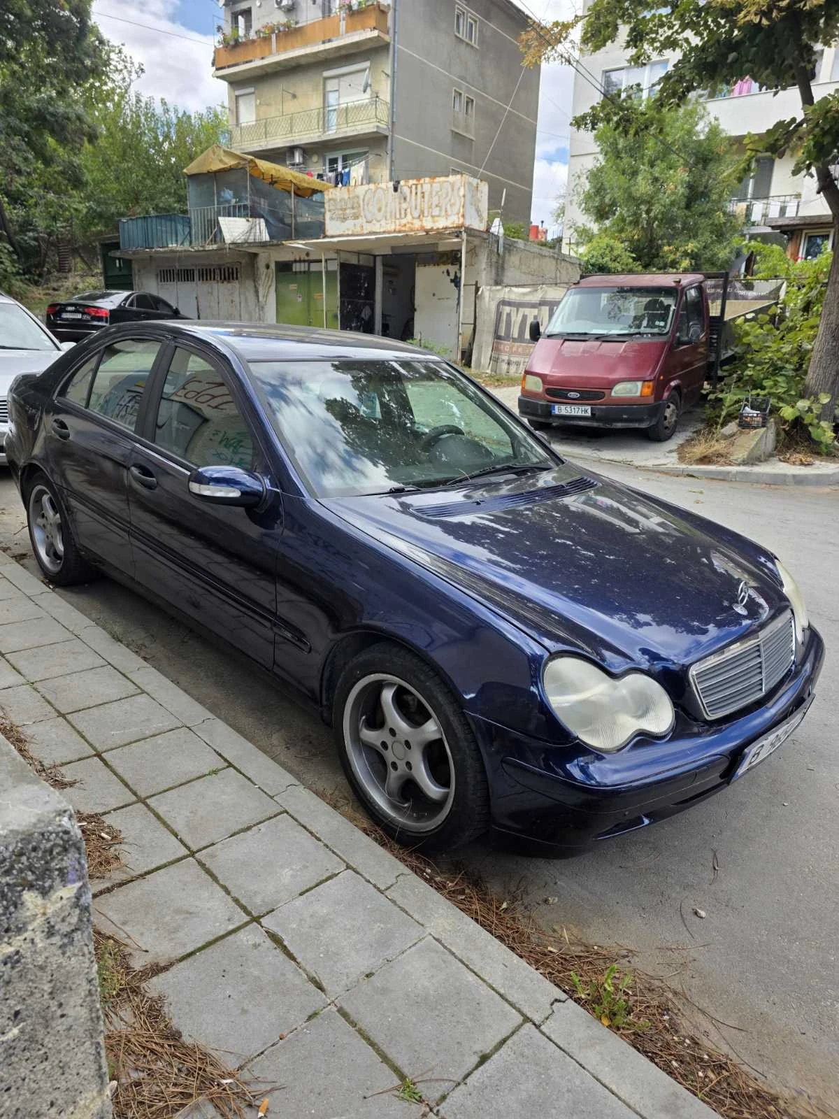 Mercedes-Benz C 220, снимка 2 - Автомобили и джипове - 56331341