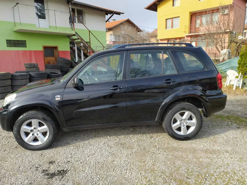 Toyota Rav4 2.0 D4D, снимка 5 - Автомобили и джипове - 49494030