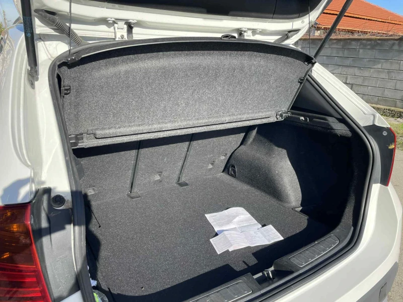 BMW X1, снимка 9 - Автомобили и джипове - 52422662