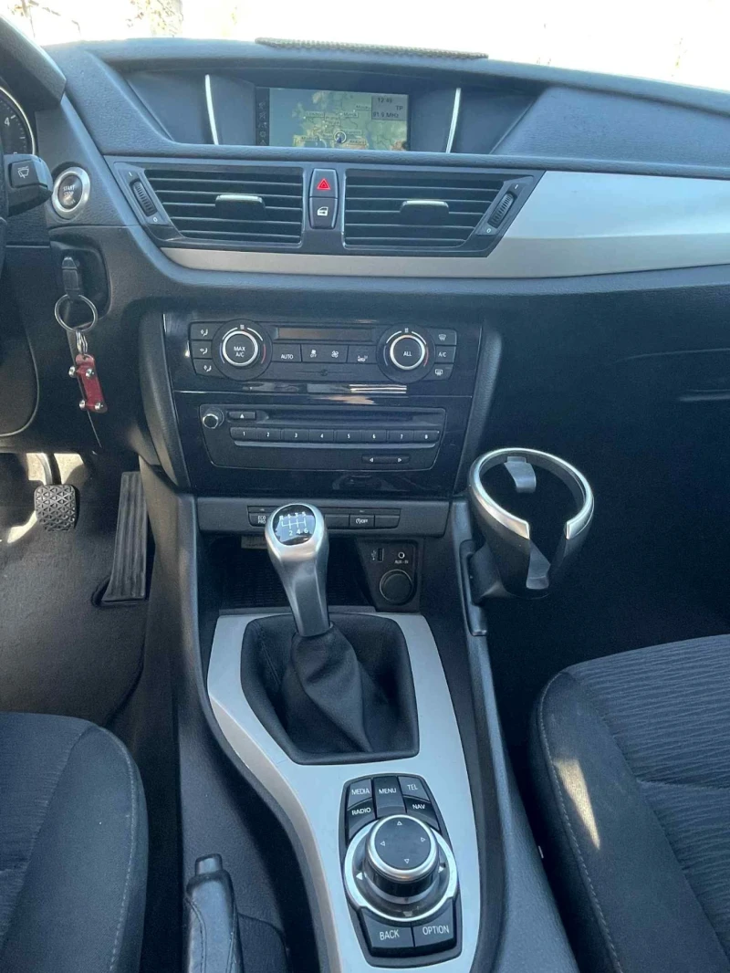BMW X1, снимка 13 - Автомобили и джипове - 52422662