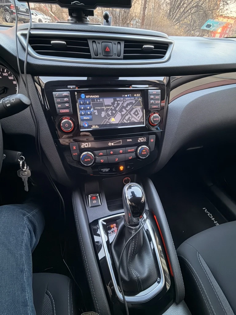 Nissan Qashqai, снимка 5 - Автомобили и джипове - 52858995