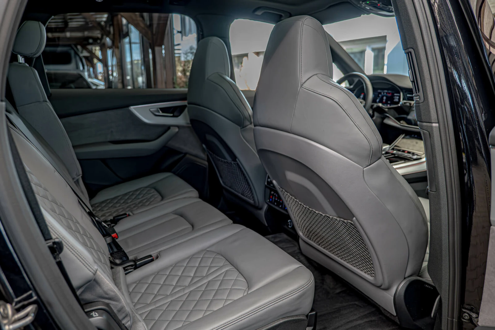 Audi SQ7 4.0TDI/Камера/Подгрев/Панорама/6+ 1 - изображение 8