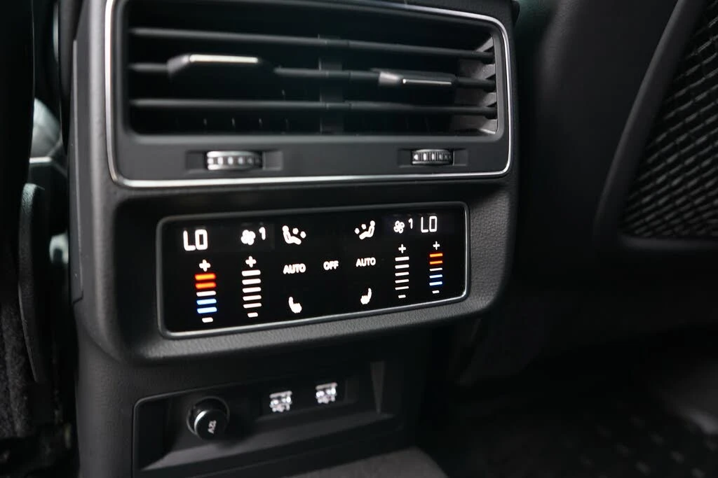 Audi Q8 TECHNIK* MATRIX* DISTRONIK* B&O* HEAD-UP* * P | Mobile.bg   16