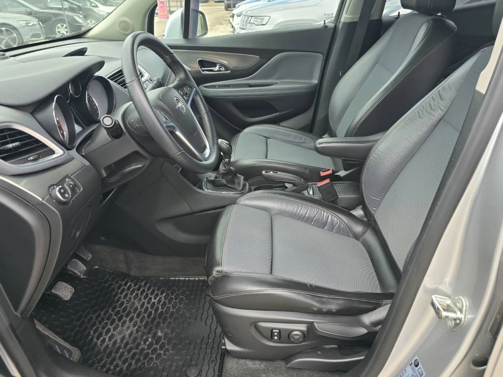 Opel Mokka 1.4T 4x4 COSMO, снимка 10 - Автомобили и джипове - 54394858
