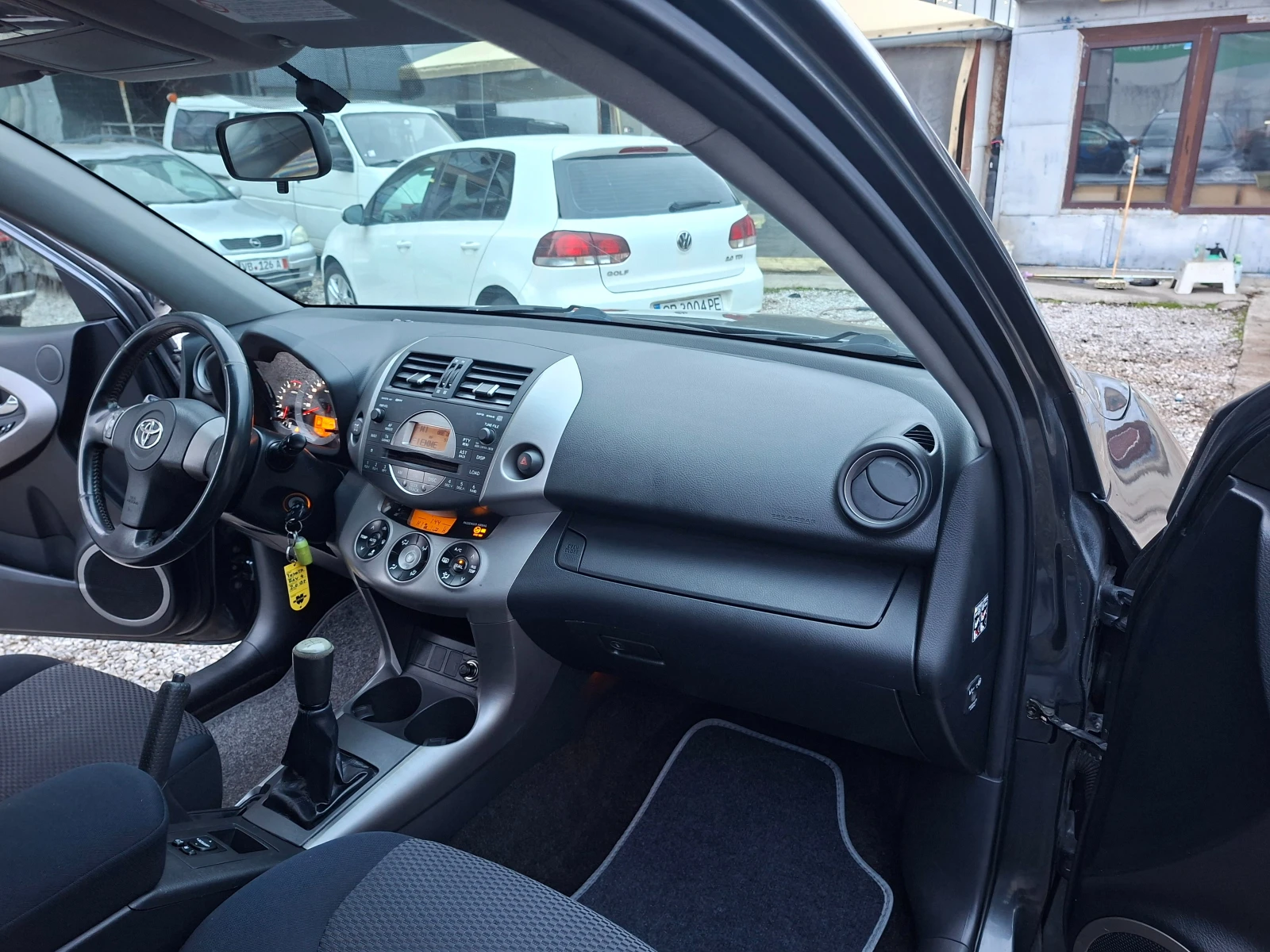 Toyota Rav4 2.0i 152ks 4x4 - изображение 10