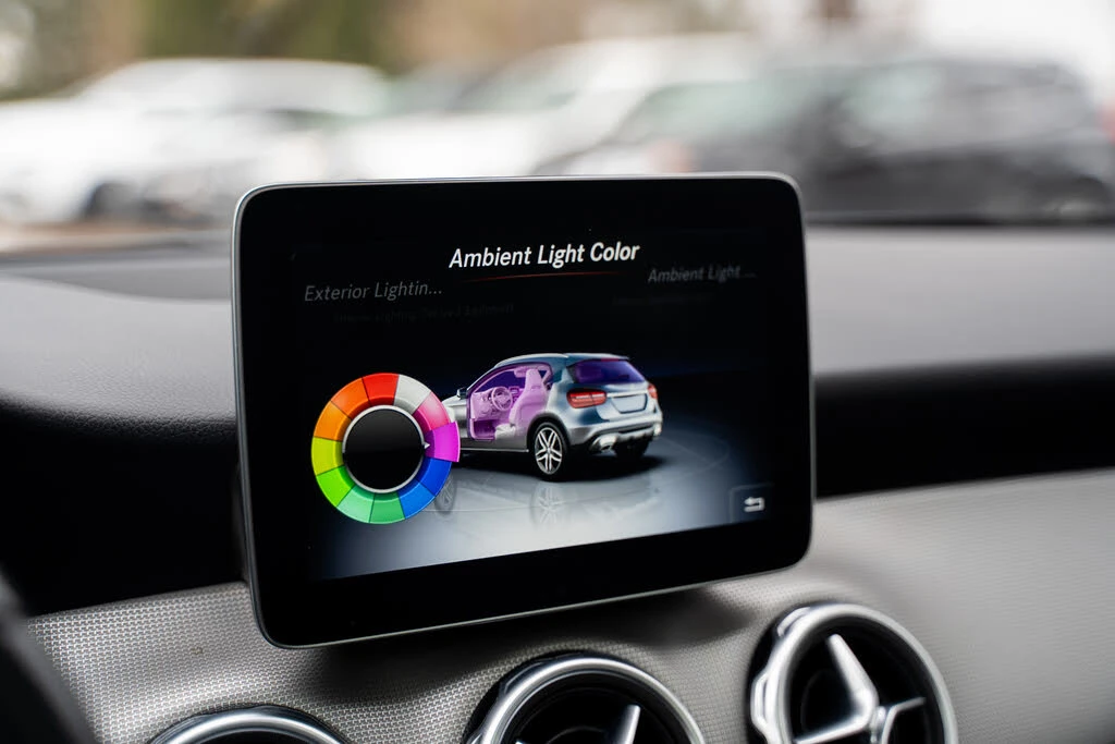 Mercedes-Benz GLA 250 4MATIC* АвтоКредит* (ЦЕНА ДО БГ), снимка 17 - Автомобили и джипове - 53934441