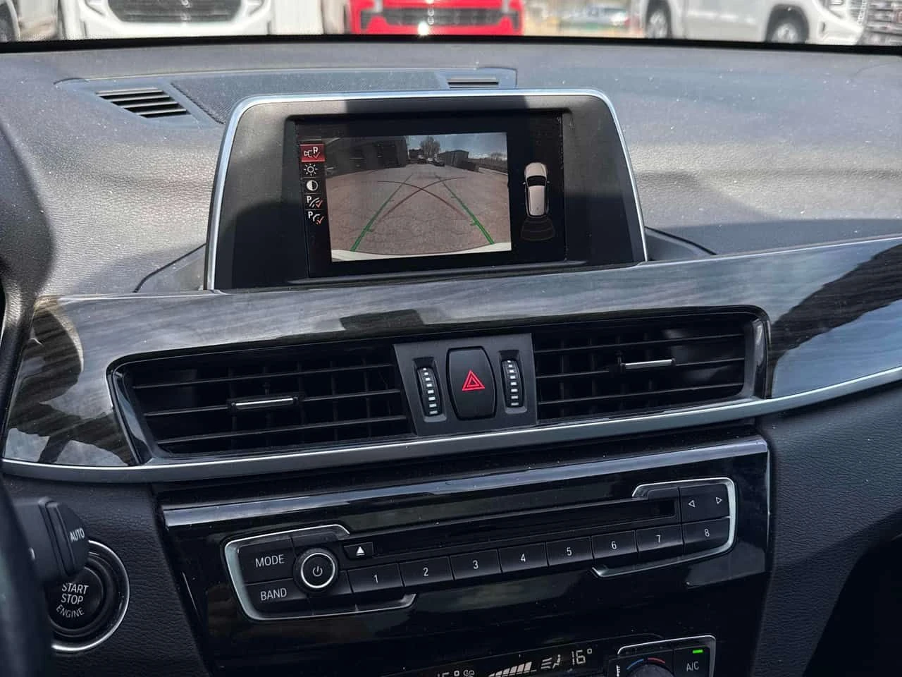 BMW X1 * xDrive28i * ПОДГРЕВИ * КАМЕРА * ПАМЕТ * NAVI, снимка 9 - Автомобили и джипове - 54460372