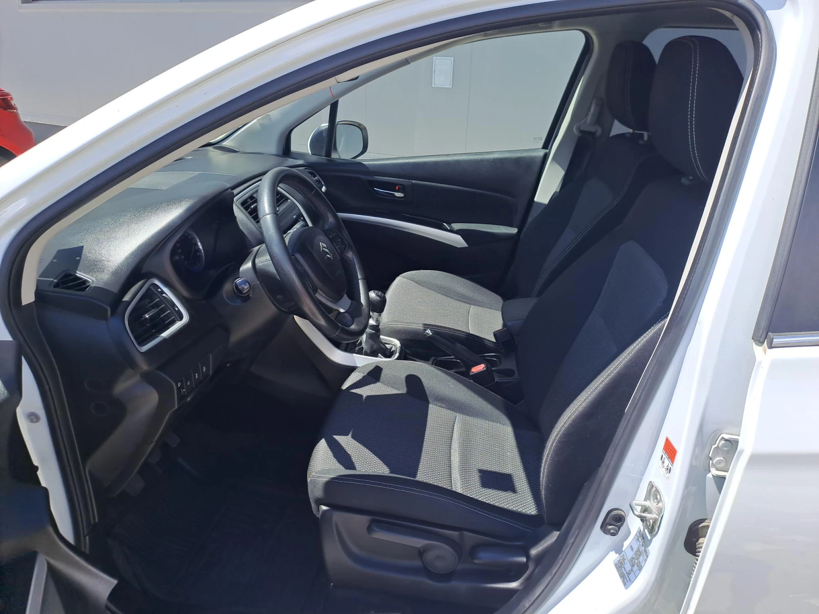 Suzuki SX4 S-Cross 1.6 GL+ DDIS 2WD, снимка 13 - Автомобили и джипове - 54968222