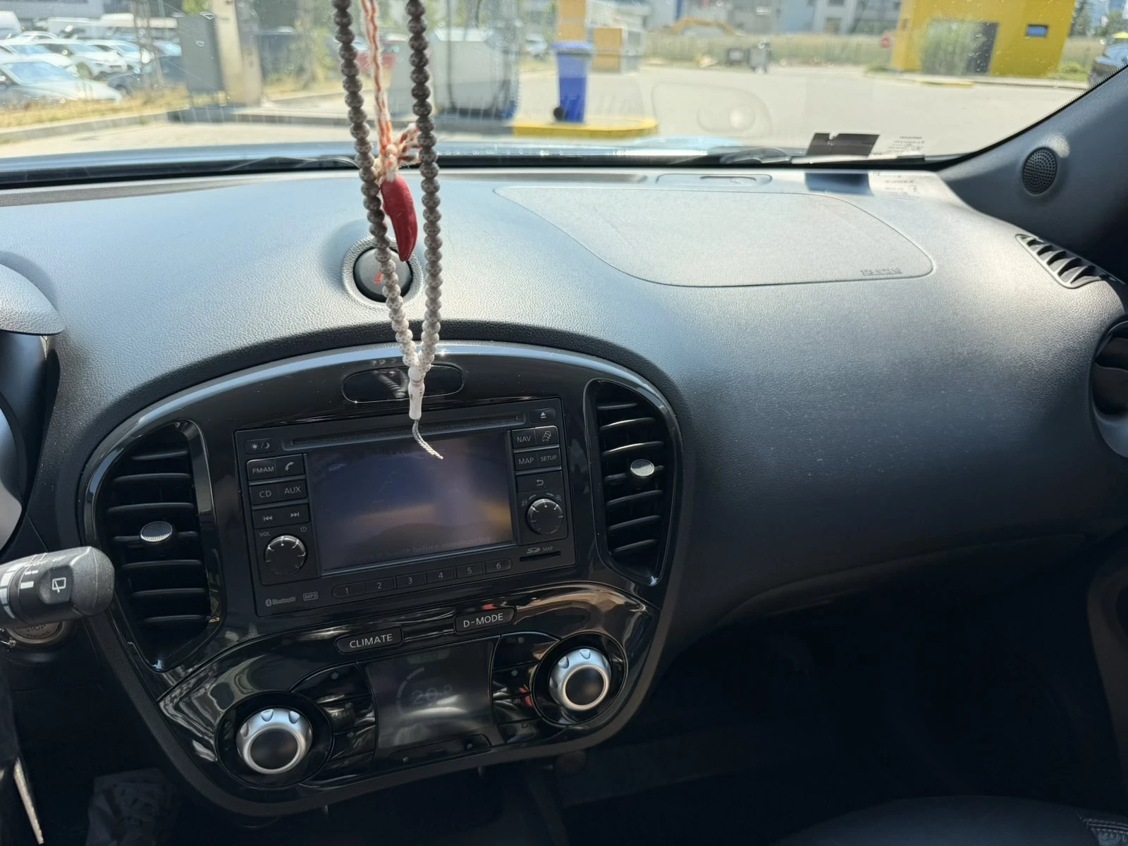 Nissan Juke, снимка 6 - Автомобили и джипове - 54996218
